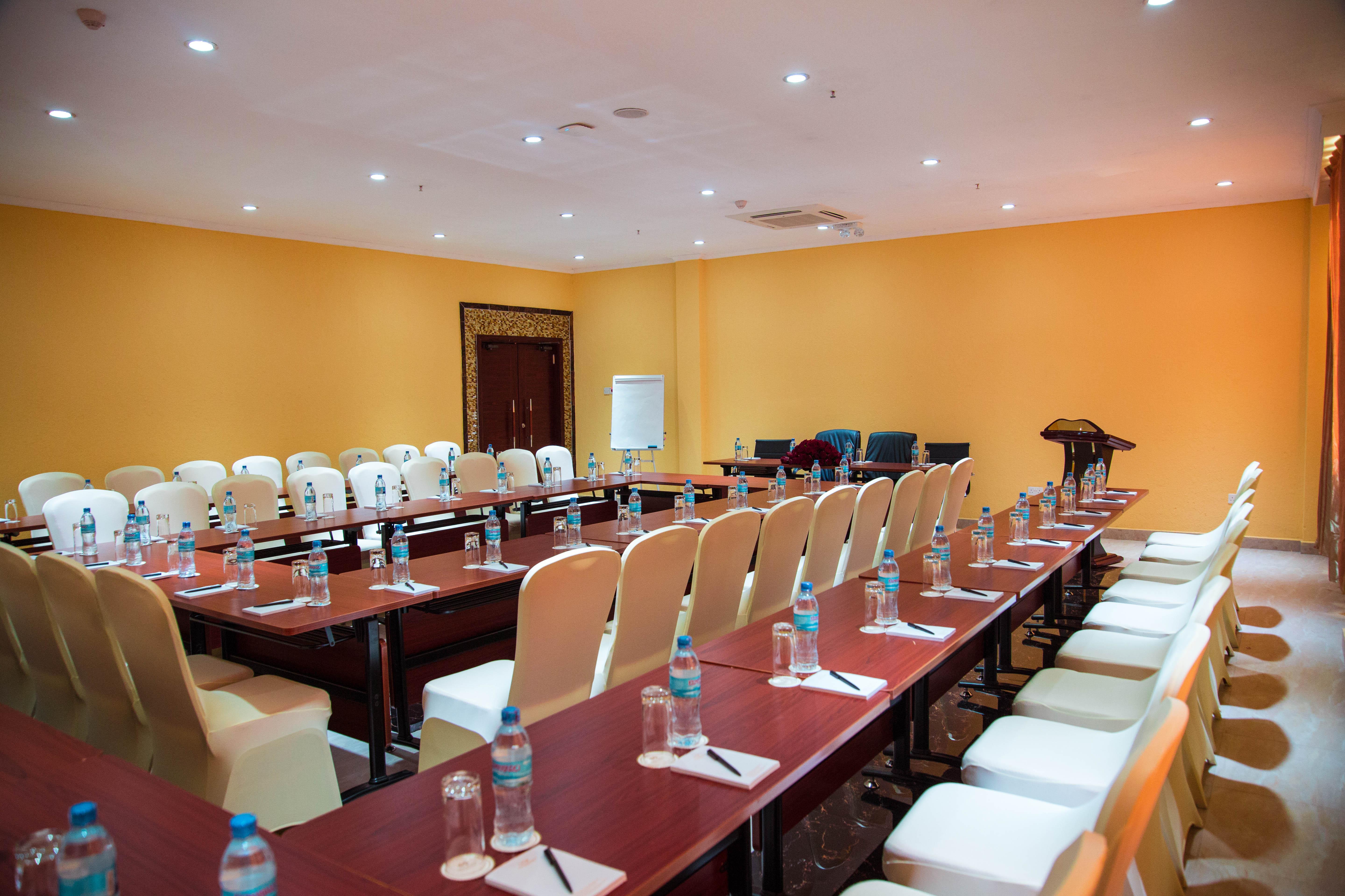 Tiffany Diamond Hotels Ltd - Makunganya Dar es Salaam Exterior photo
