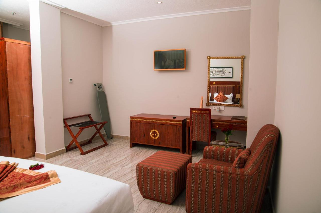 Tiffany Diamond Hotels Ltd - Makunganya Dar es Salaam Exterior photo